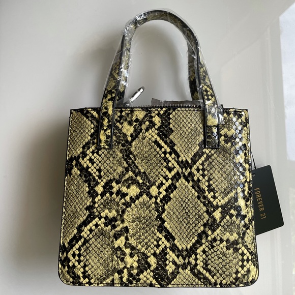 ❗️SOLD❗️Faux Mini Snakeskin Bag - Picture 2 of 2